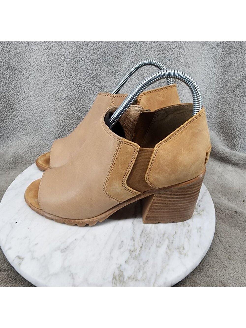 Sorel Shoes Womens Size 7.5 Tan Leather Nadia Side Zip Ankle Booties *NWOT*